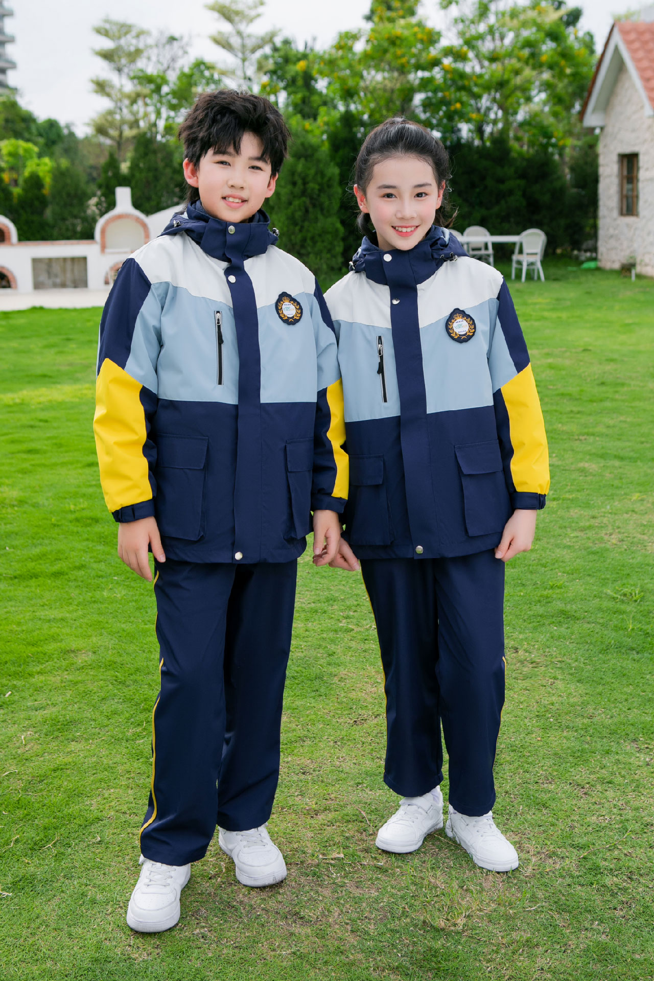 消費降級大背景下如何劃算定制校服？